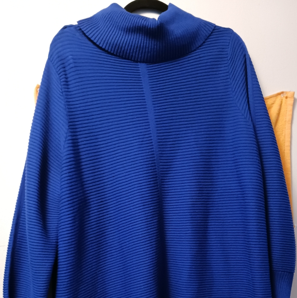 Cyrus turtleneck sweater blue